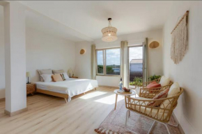 Peaceful Eco Stay on the Hill by Sea N' Rent